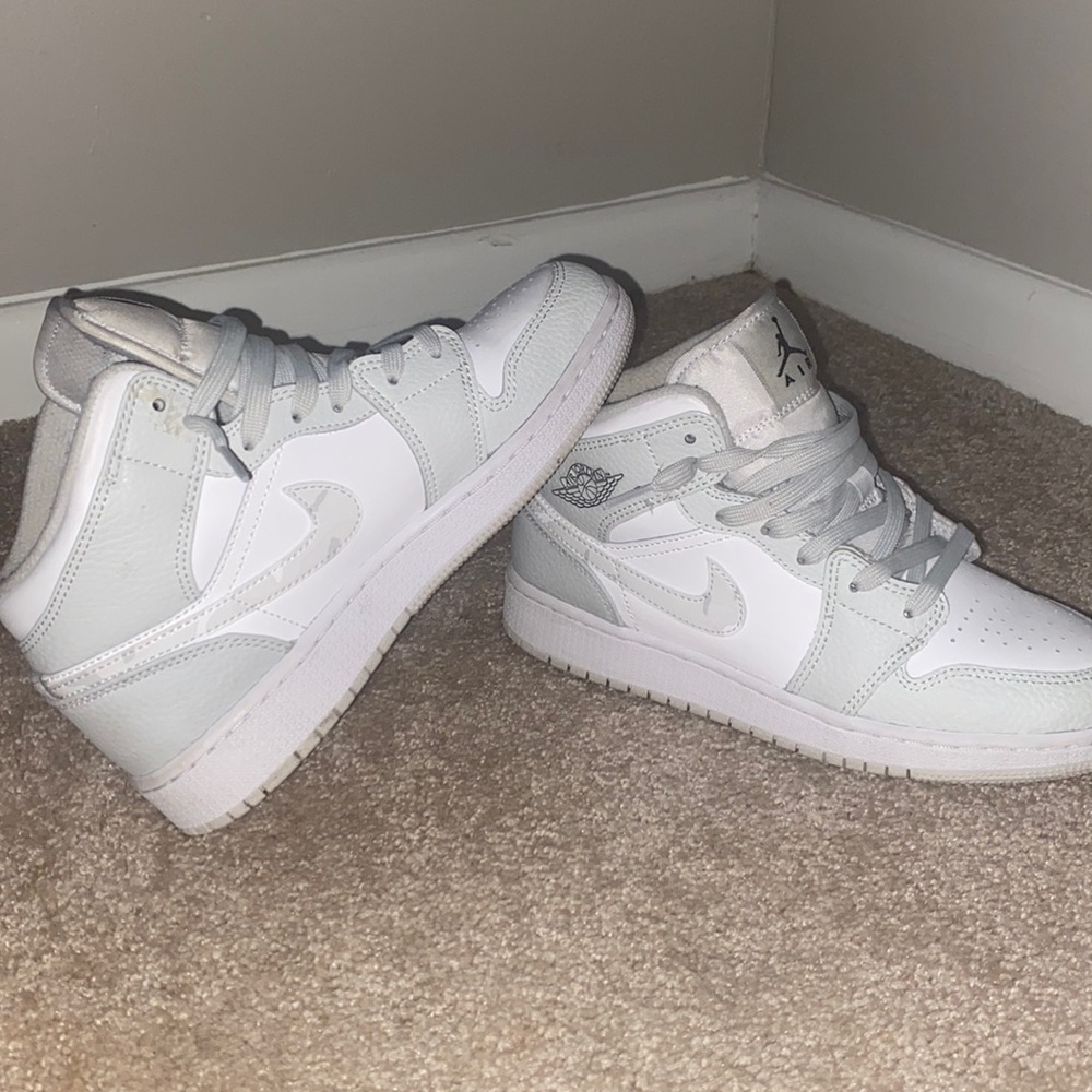 Grey camo Air jordan 1s Mid